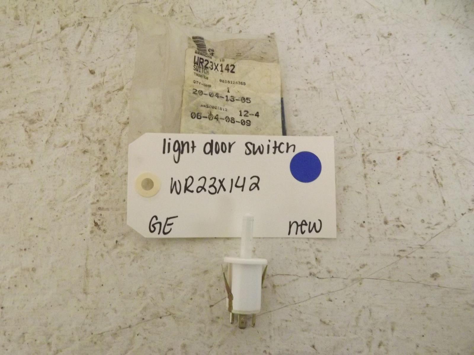 GE Refrigerator WR23X142 Light Door Switch New GE Refrigerator WR23X142 Light Door Switch New